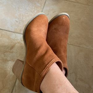 Suede like slip on Rusty tan boot size 8